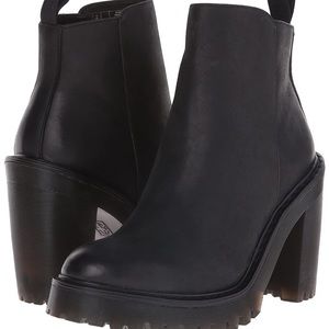 Dr martens Magdalena black boots